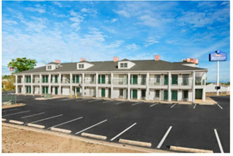 Baymont By Wyndham Warner Robins Motel Buitenkant foto